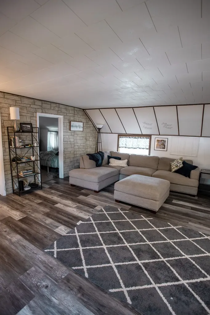 17 Front Street N Cascade MT 59421