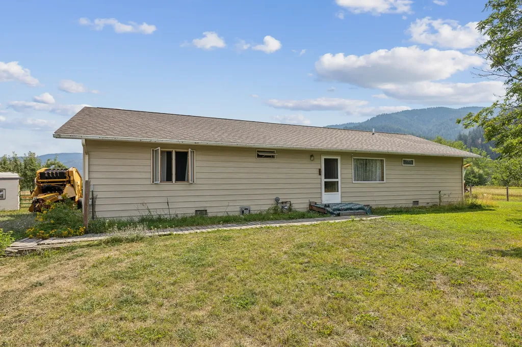 11055 Silver Street Clinton MT 59825