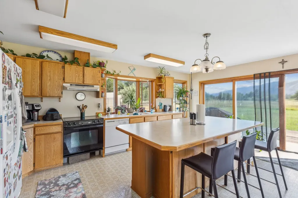 11055 Silver Street Clinton MT 59825