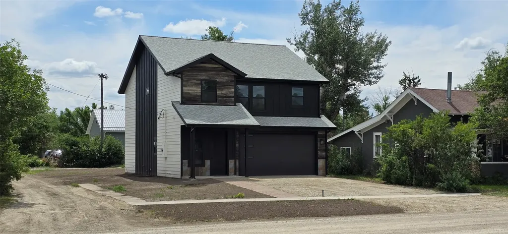 520 Dupuyer Avenue Valier MT 59486