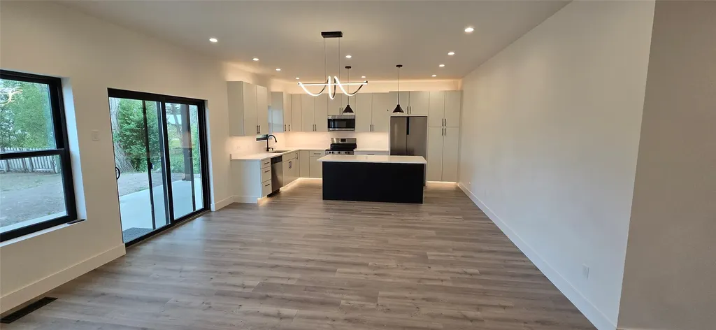 520 Dupuyer Avenue Valier MT 59486