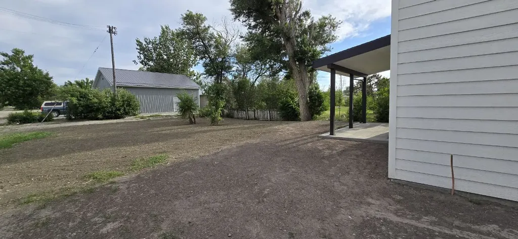 520 Dupuyer Avenue Valier MT 59486