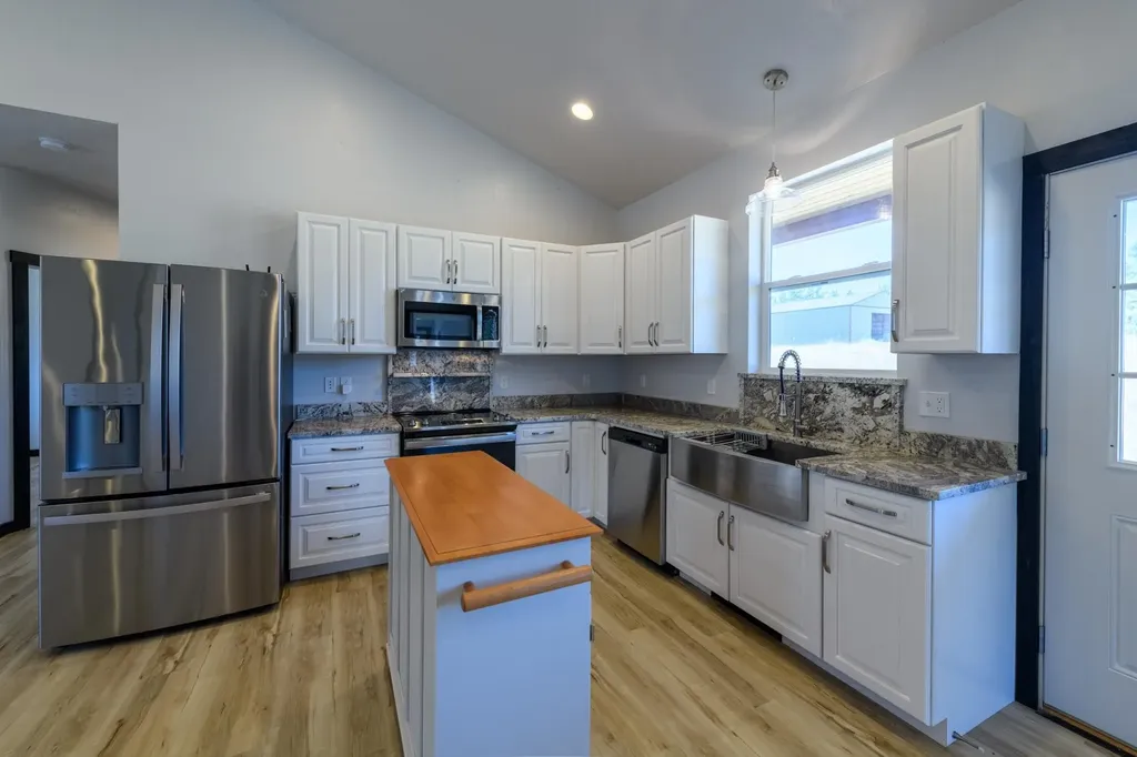 72 Joe Road Eureka MT 59917