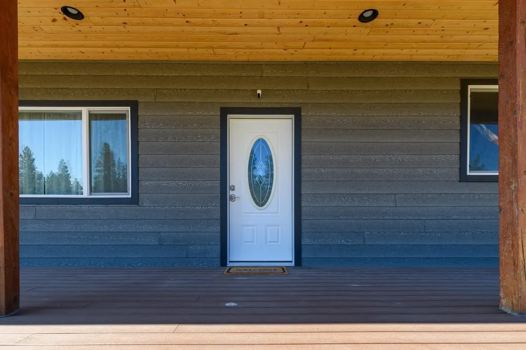 72 Joe Road Eureka MT 59917