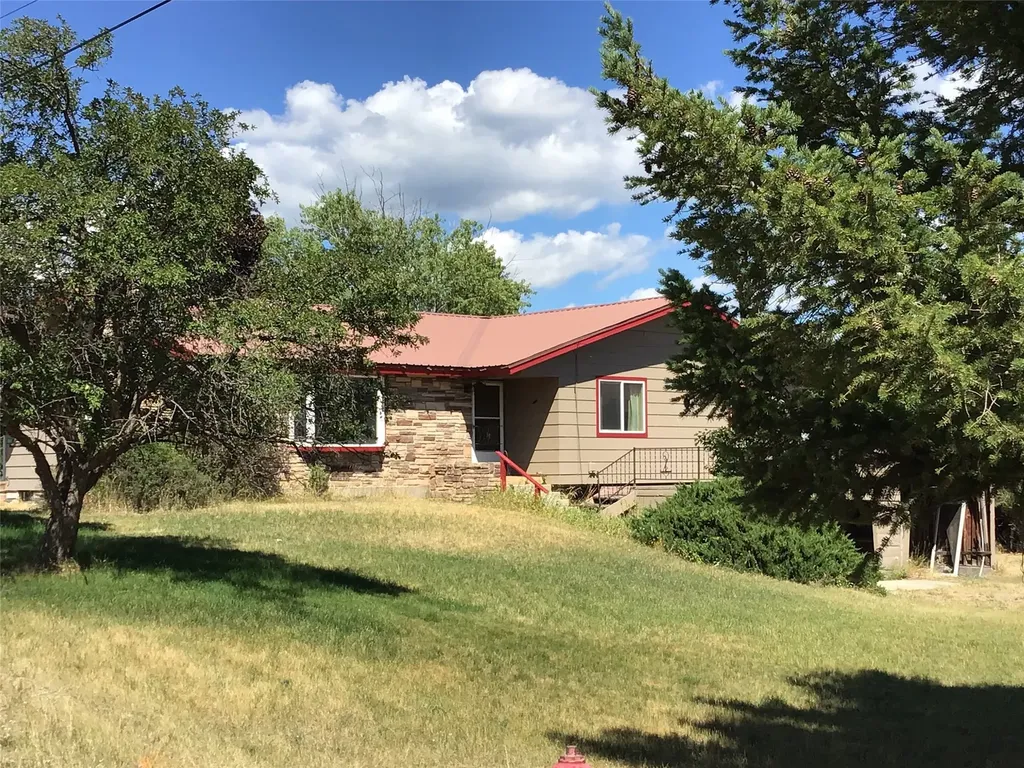 102 Kerlee Avenue Darby MT 59829
