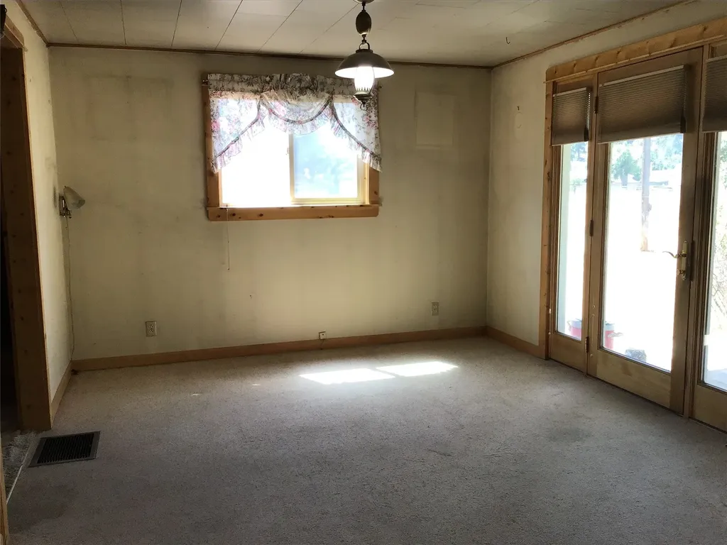 102 Kerlee Avenue Darby MT 59829
