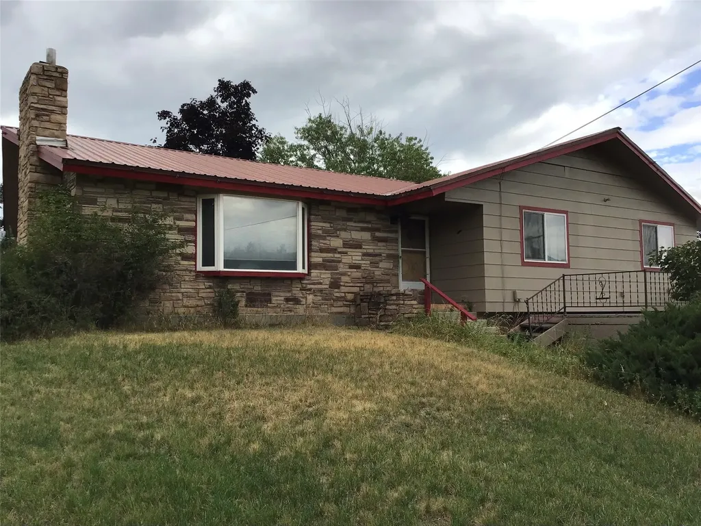 102 Kerlee Avenue Darby MT 59829