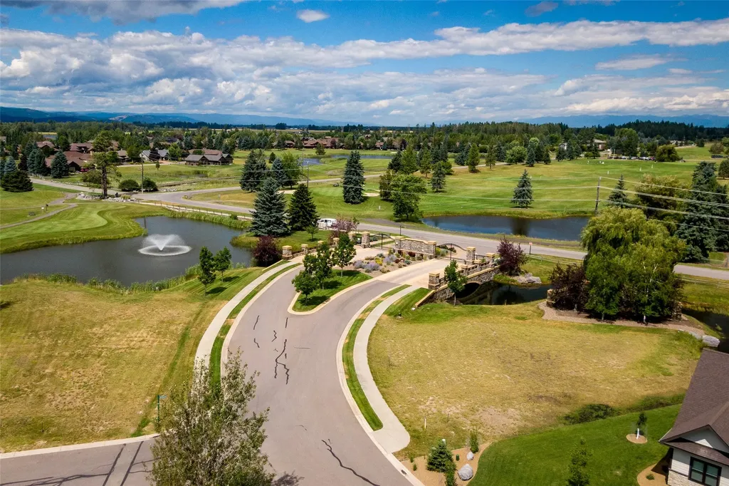 1001 Lake Pointe Drive Bigfork MT 59911