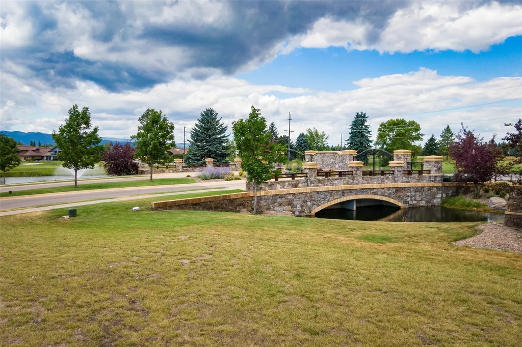 1001 Lake Pointe Drive Bigfork MT 59911