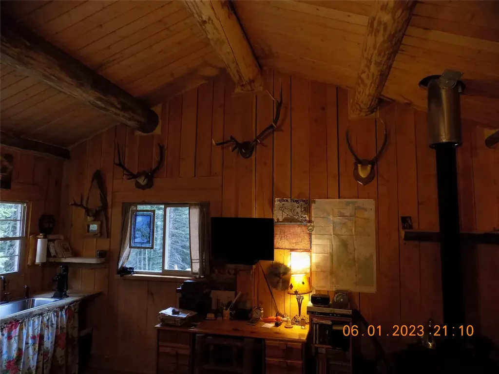 6 Cramer Springs Trail Clinton MT 59825