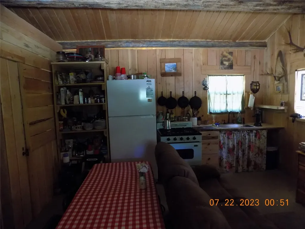 6 Cramer Springs Trail Clinton MT 59825