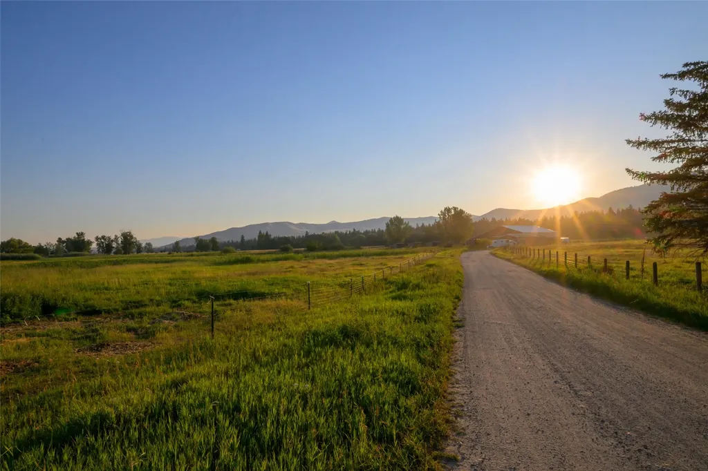 5228 Gardner Lane Florence MT 59833