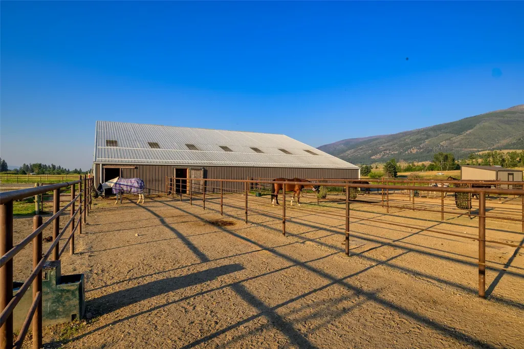 5228 Gardner Lane Florence MT 59833