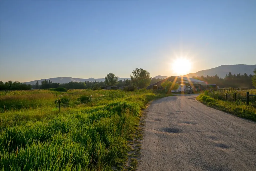 5228 Gardner Lane Florence MT 59833