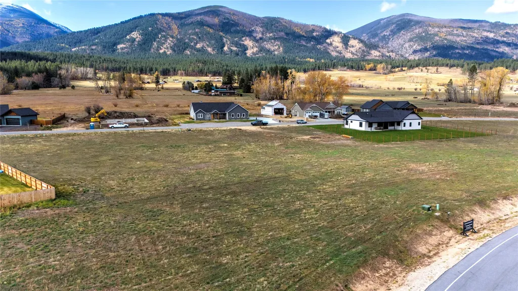 351 Buckaroo Boulevard Florence MT 59833