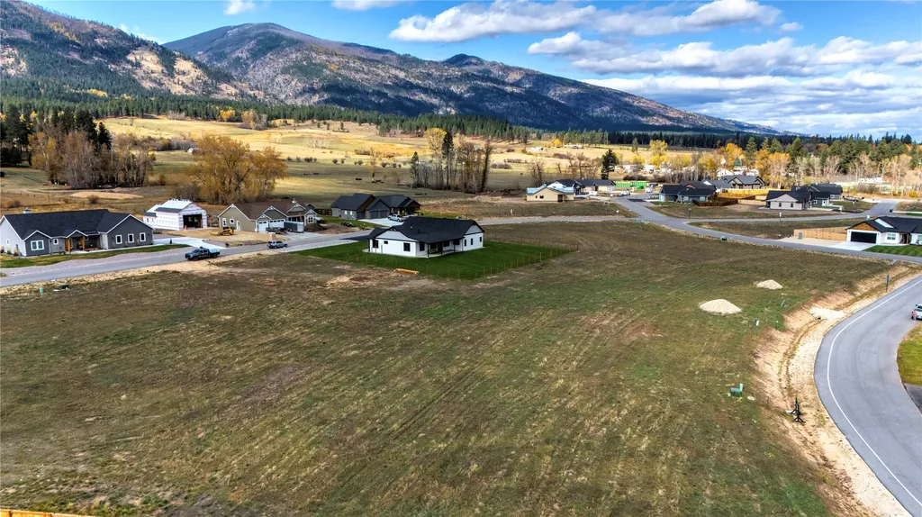 351 Buckaroo Boulevard Florence MT 59833
