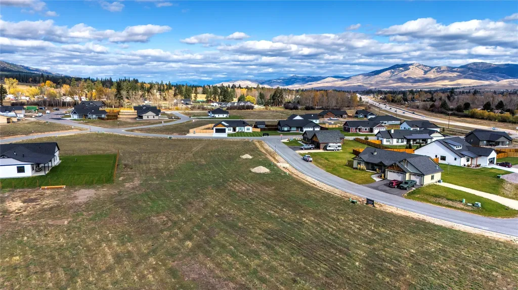 351 Buckaroo Boulevard Florence MT 59833