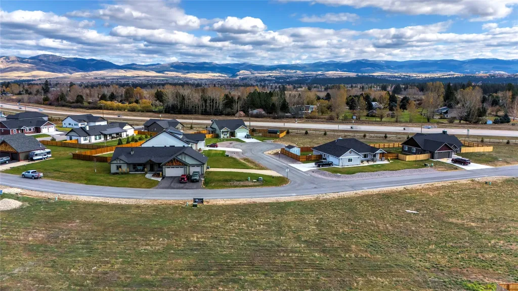 351 Buckaroo Boulevard Florence MT 59833