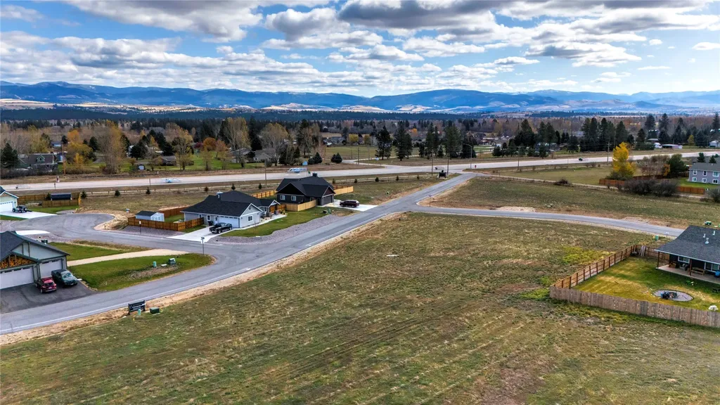 351 Buckaroo Boulevard Florence MT 59833