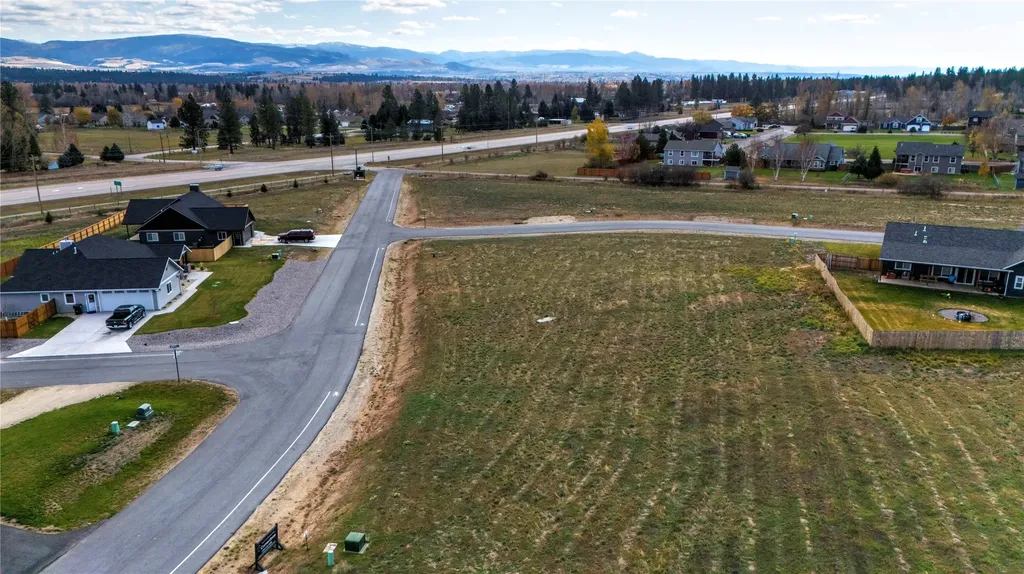 351 Buckaroo Boulevard Florence MT 59833