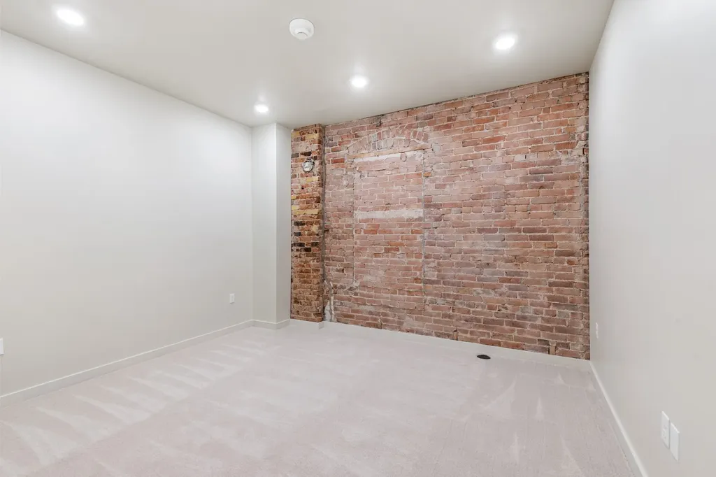 59 E Park Street Butte MT 59701