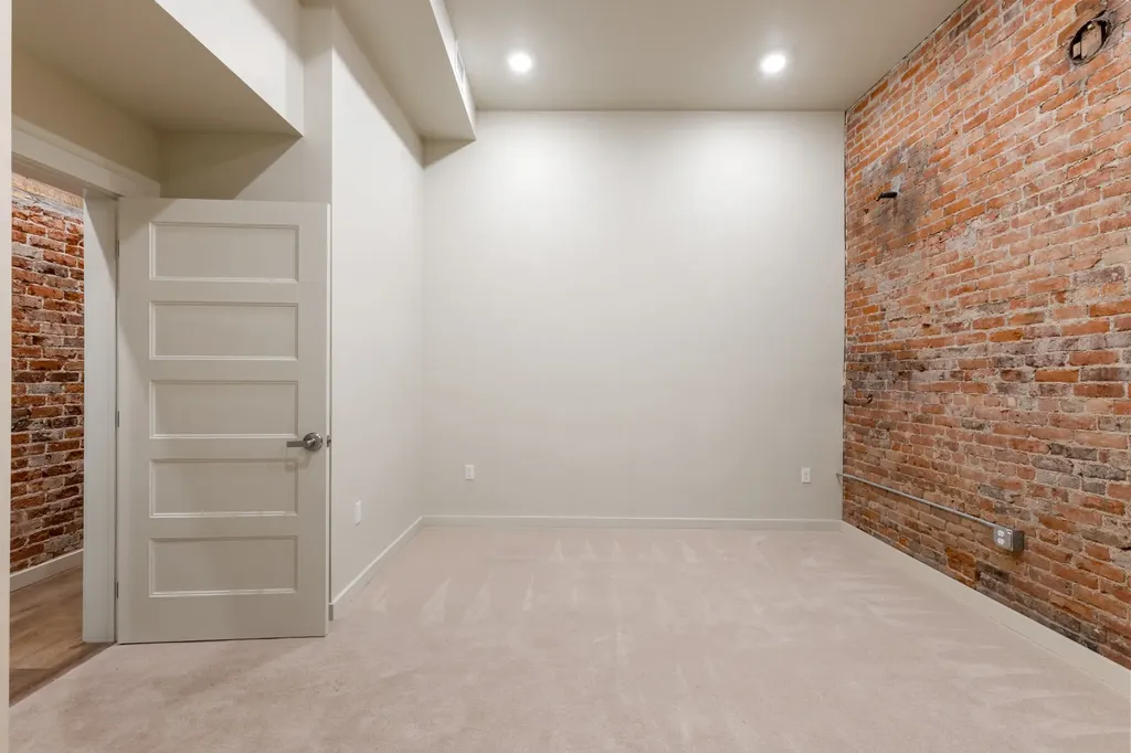 59 E Park Street Butte MT 59701