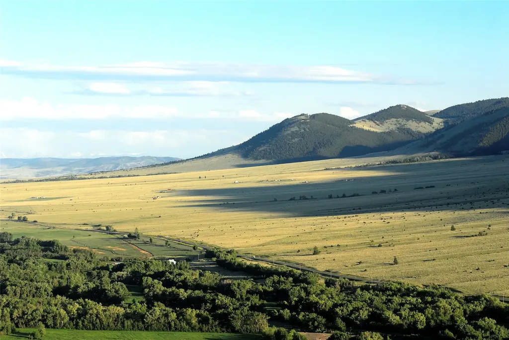 902 Lower Valley Road Boulder MT 59632