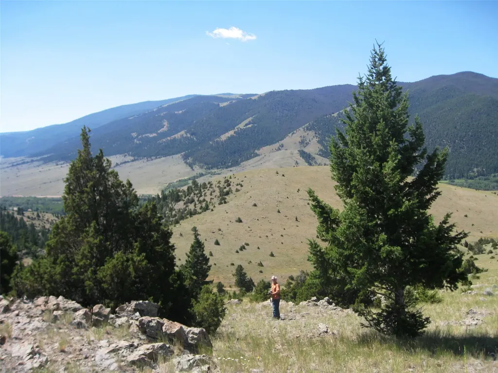 902 Lower Valley Road Boulder MT 59632
