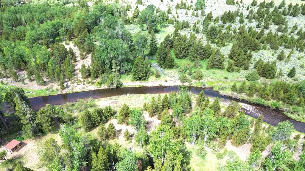 8229 Dead End Trail Lincoln MT 59639