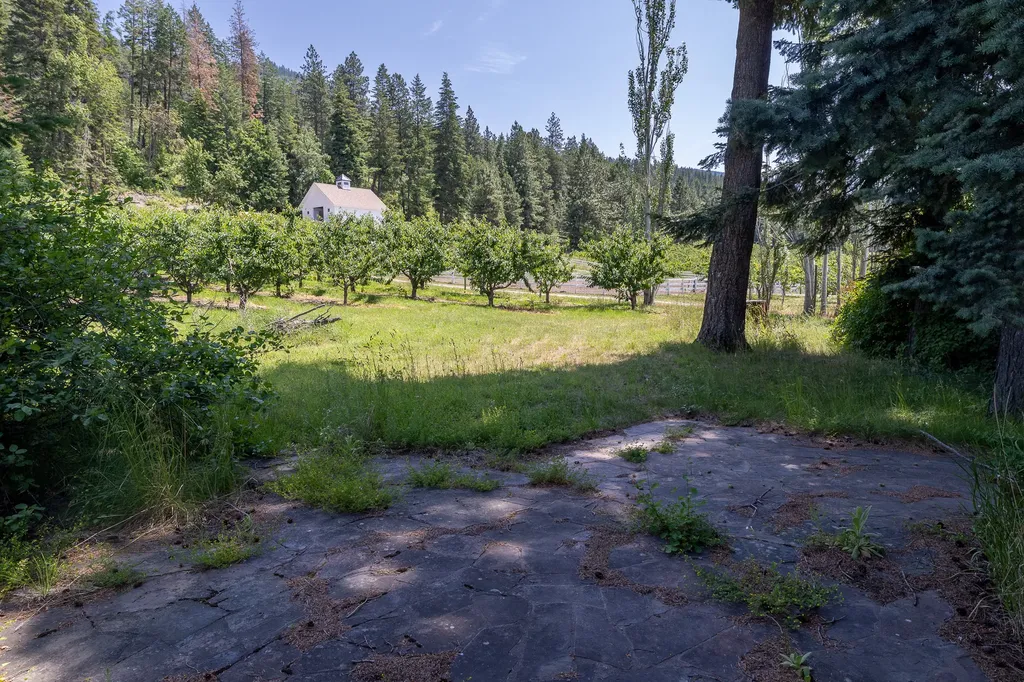 21770 Mt Highway 35 Bigfork MT 59911