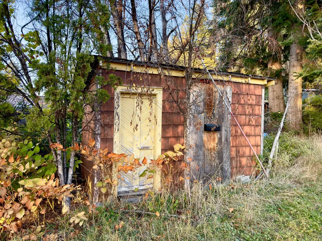 21770 Mt Highway 35 Bigfork MT 59911