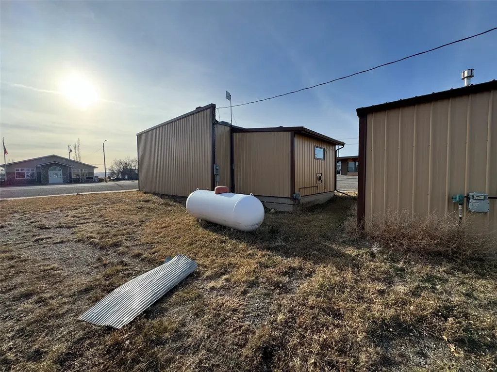 25 Main Street W Dutton MT 59433