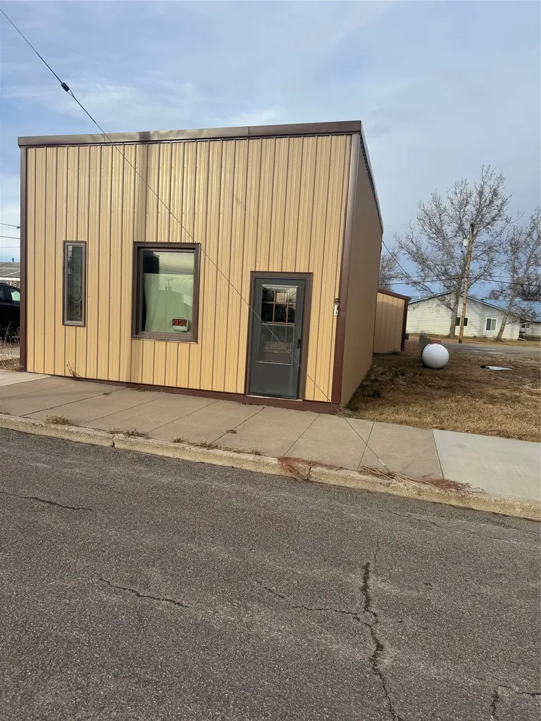 25 Main Street W Dutton MT 59433