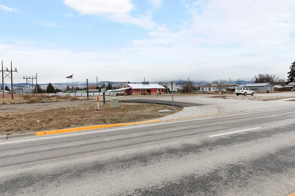 2420 Railroad Avenue Victor MT 59875