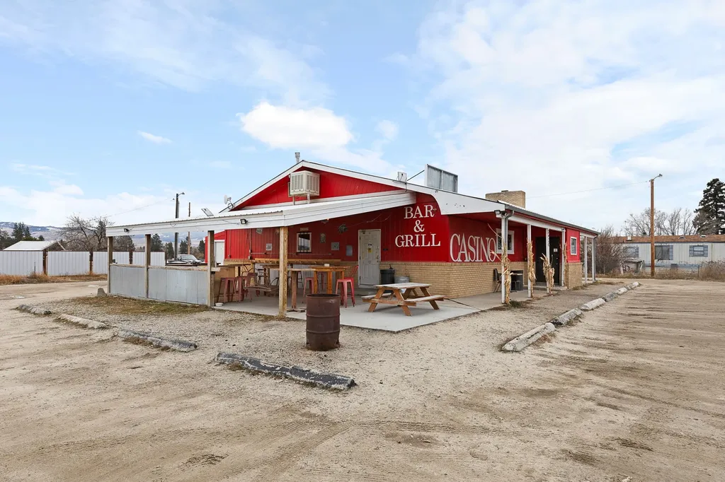 2420 Railroad Avenue Victor MT 59875