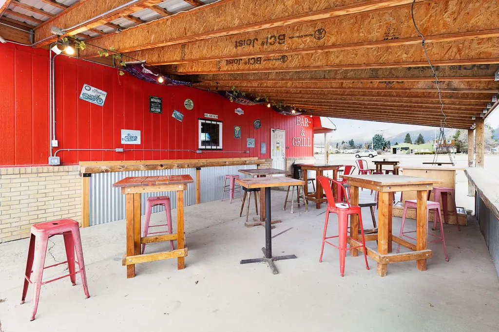 2420 Railroad Avenue Victor MT 59875