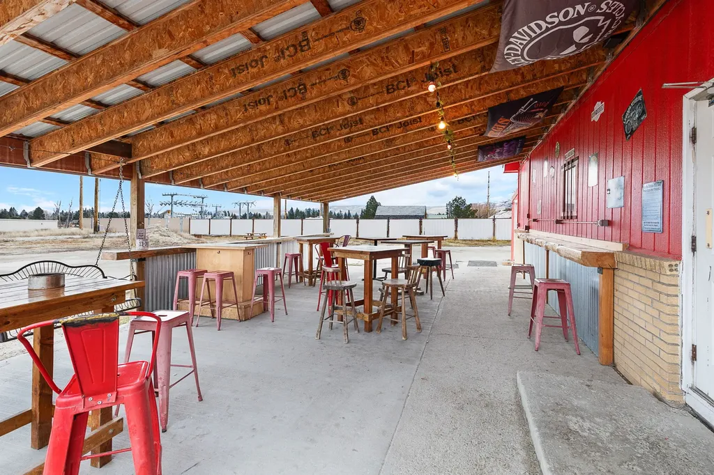 2420 Railroad Avenue Victor MT 59875