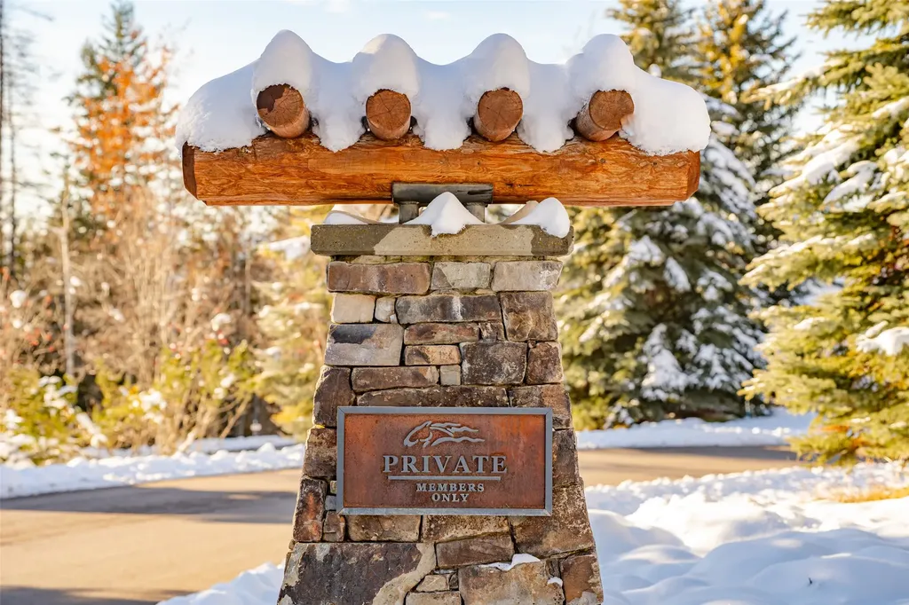 165 Woodland Star Circle Whitefish MT 59937