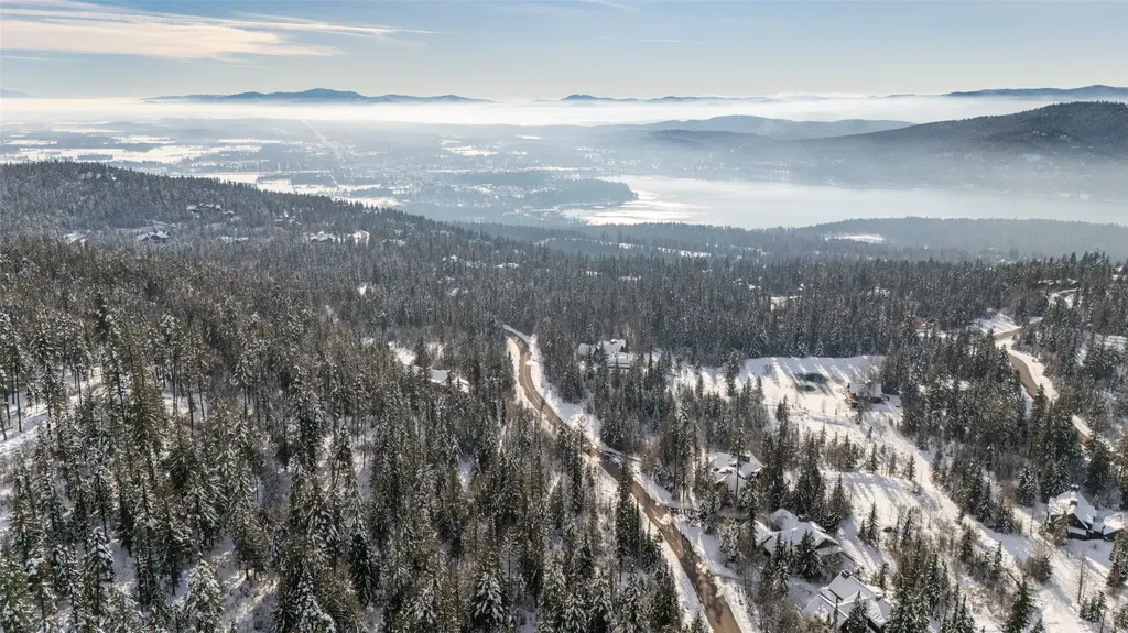 165 Woodland Star Circle Whitefish MT 59937