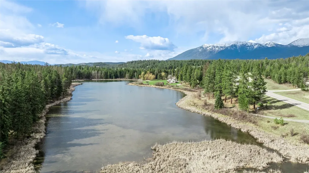 4964 Us Highway 93 S Eureka MT 59917