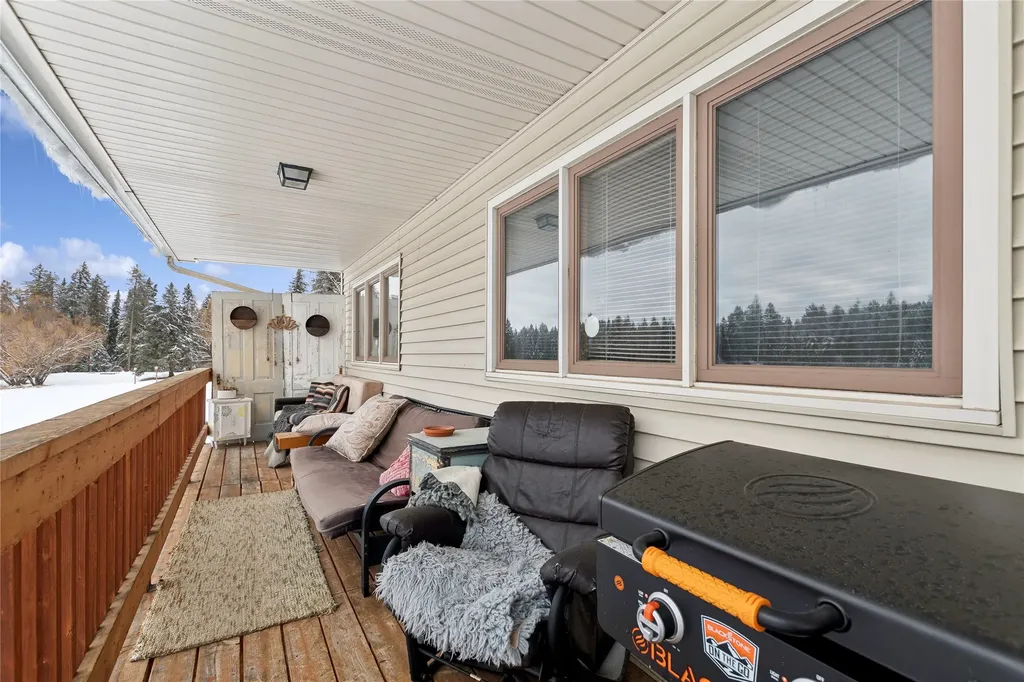 4964 Us Highway 93 S Eureka MT 59917