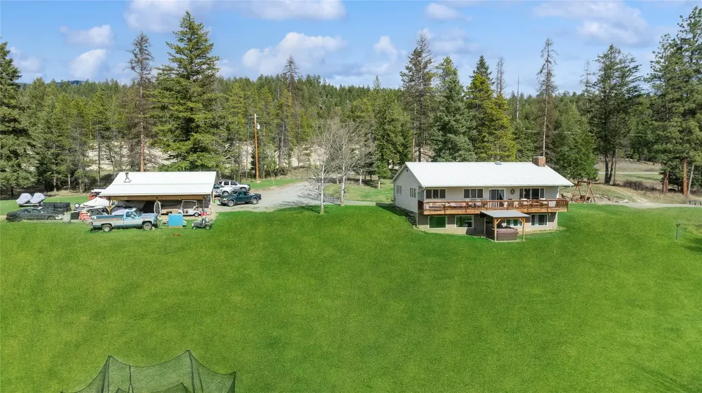 4964 Us Highway 93 S Eureka MT 59917