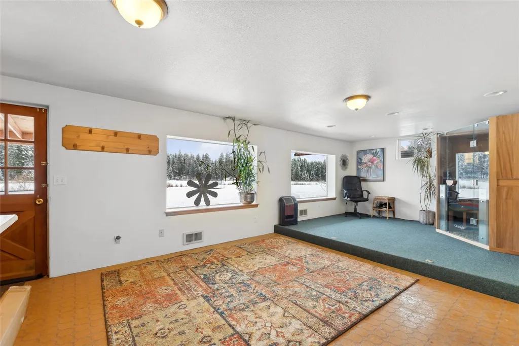 4964 Us Highway 93 S Eureka MT 59917