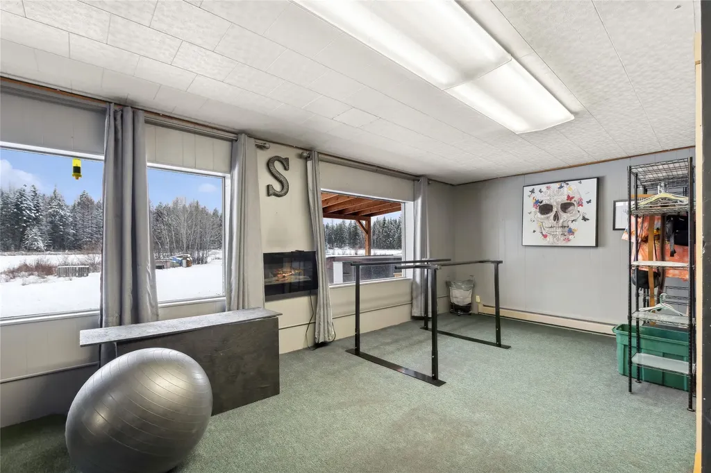 4964 Us Highway 93 S Eureka MT 59917