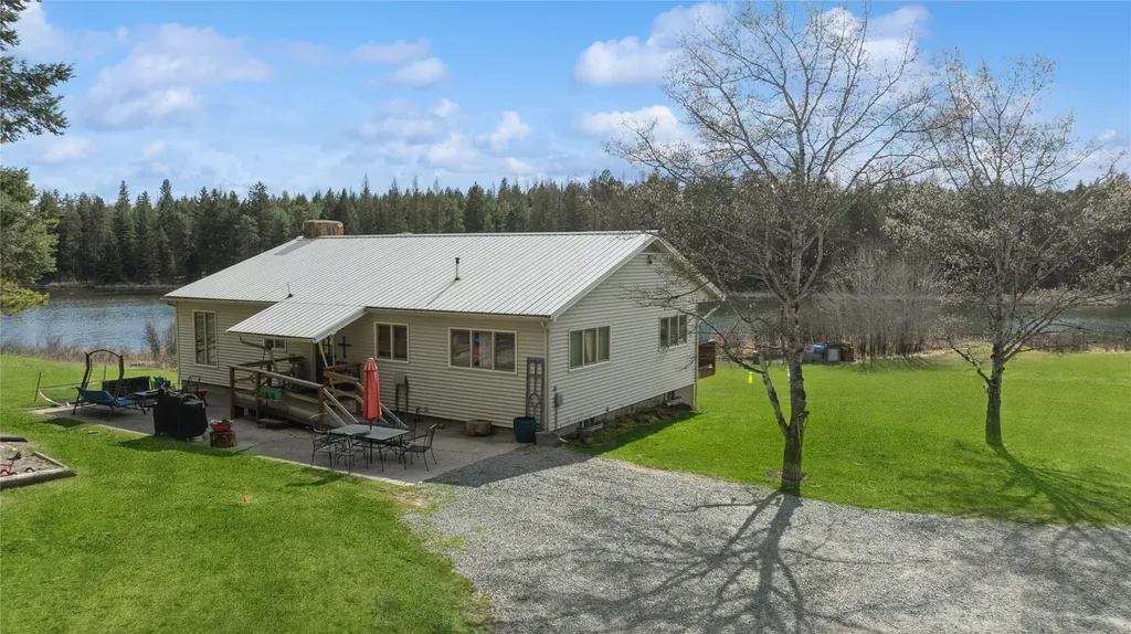 4964 Us Highway 93 S Eureka MT 59917