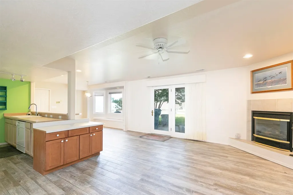 6308 Hillview Way Missoula MT 59803