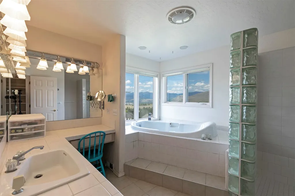 6308 Hillview Way Missoula MT 59803
