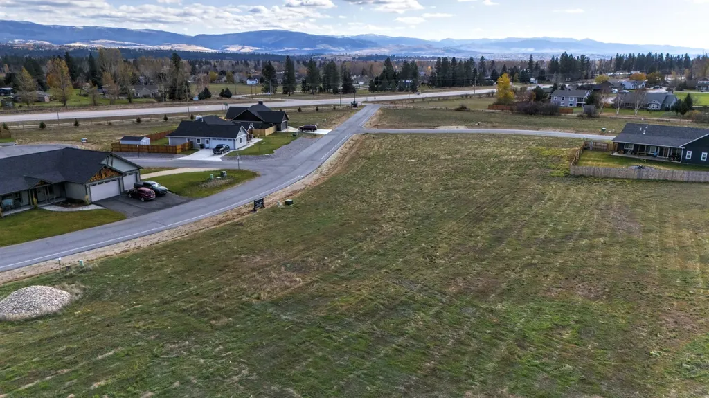 357 Buckaroo Boulevard Florence MT 59833