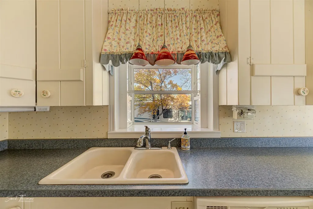 132 N Walnut Street Townsend MT 59644