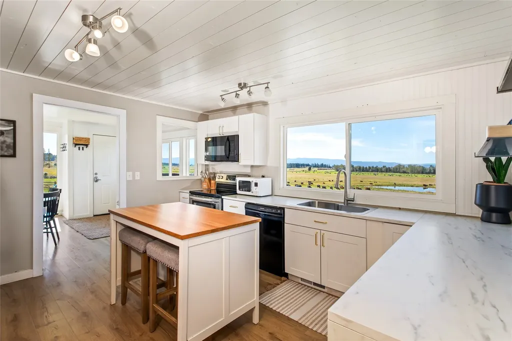 5110-5116 Mt Highway 35 Kalispell MT 59901